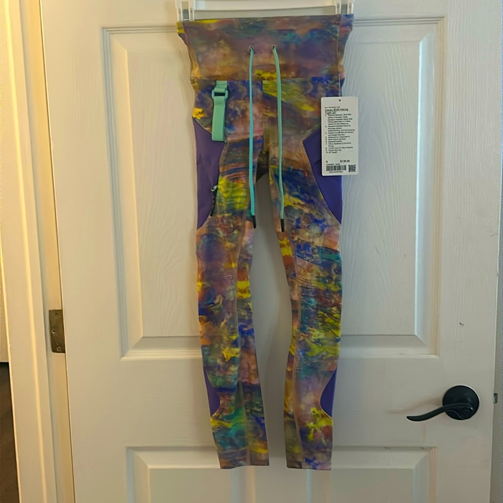 Lululemon  cargo shr hiking legging
